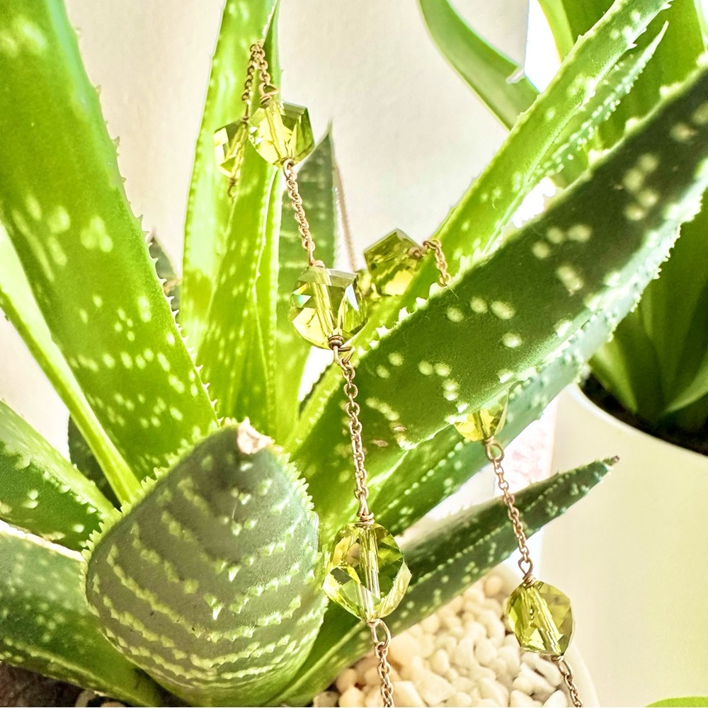 | banana republic • green glass drop necklace | - Picture 6 of 10